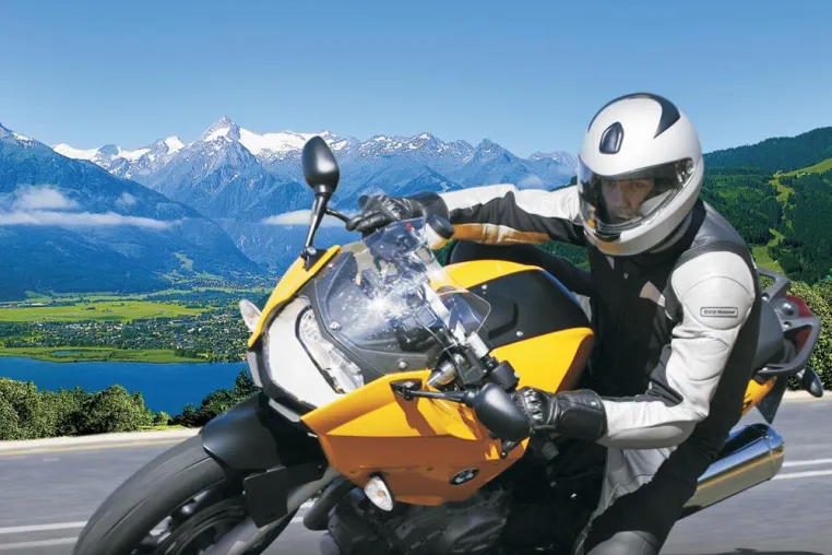 Bild: Zell am See-Kaprun lädt Motorradfreunde zu den 'BMW Mountain Days' ab 22. Mai 2008