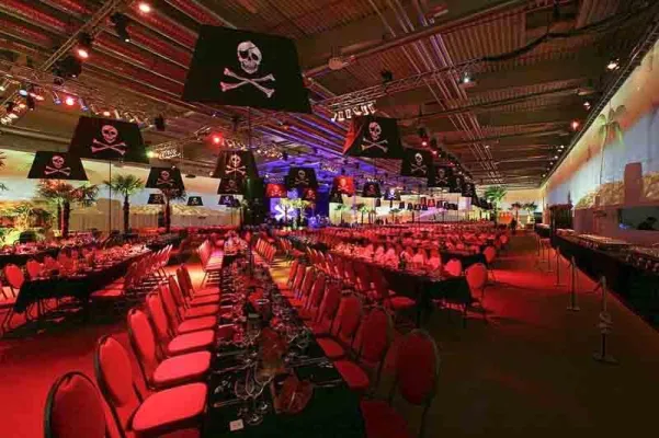 Bild: LIGHT EVENT brachte die Südsee nach Köln