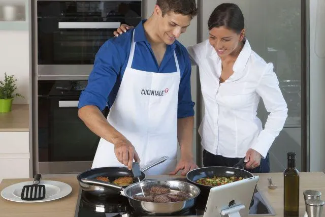 Kücheninnovationspreis 2014 für Cuciniale: Mit App und Sensor immer auf Profiniveau kochen Bild: Kücheninnovationspreis 2014 für Cuciniale: Mit App und Sensor immer auf Profiniveau kochen