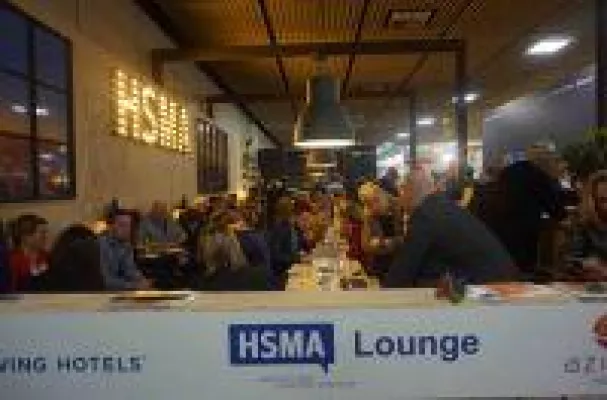 Bild: HSMA Deutschland e.V. mit großer Lounge auf der ITB Messe 2020 in Berlin dabei