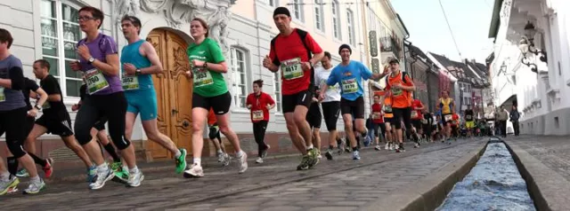 Bild: Jetzt schnell sparen. Frühbucherrabatt Freiburg Marathon 2013: Die erste Tarifstufe endet am 31. Oktober 2012