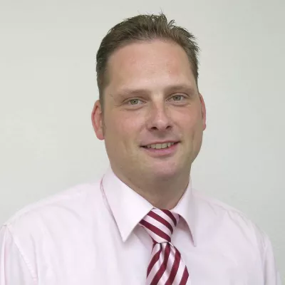 Bild: Gebündeltes Licht-Know-how: Schmidt-Strahl GmbH übernimmt Ernst Rademacher GmbH