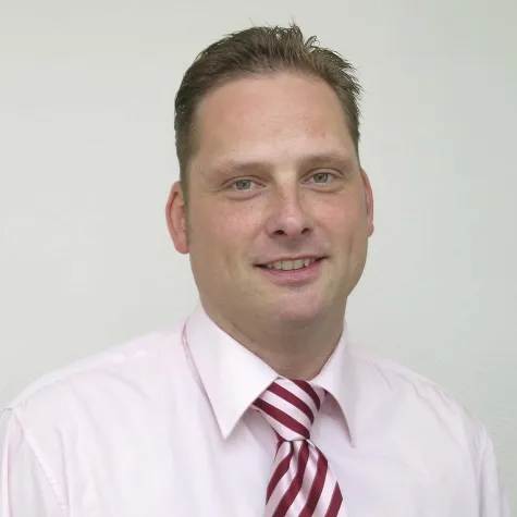 Bild: Gebündeltes Licht-Know-how: Schmidt-Strahl GmbH übernimmt Ernst Rademacher GmbH