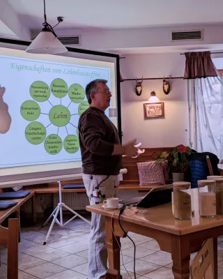 Bild: Webinar „Lehmputz verstehen, planen, anwenden“: LEVITA LEHM® unterstützt Planer:innen & Architekt:innen