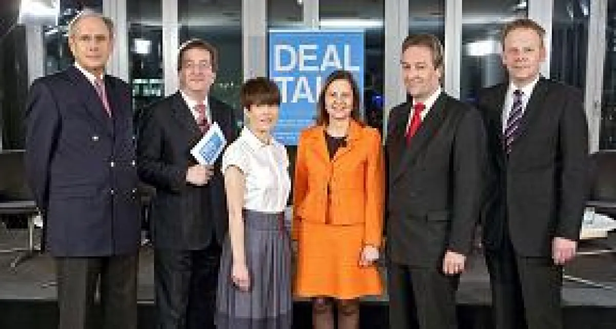 Unser Foto zeigt (von links): Dr. Christoph Berndorff, Vorsitzender des Vorstandes der Pax-Bank eG, Andre Zalbertus, Gründer von Center-TV Heimatfernsehen, Prof. Dr. Berit Sandberg, Professorin für Pu