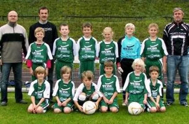 Kinderwagen-Spezialist FFI sponsert Kinderfußballer Bild: Kinderwagen-Spezialist FFI sponsert Kinderfußballer