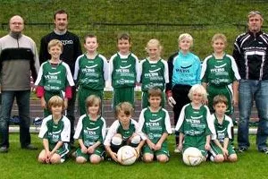 Kinderwagen-Spezialist FFI sponsert Kinderfußballer Bild: Kinderwagen-Spezialist FFI sponsert Kinderfußballer