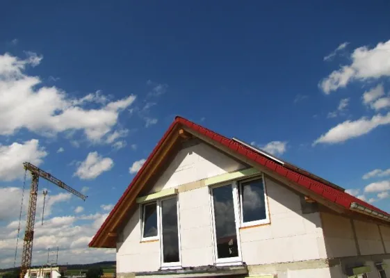 Bild: Vor dem Winter in die eigenen vier Wänden einziehen