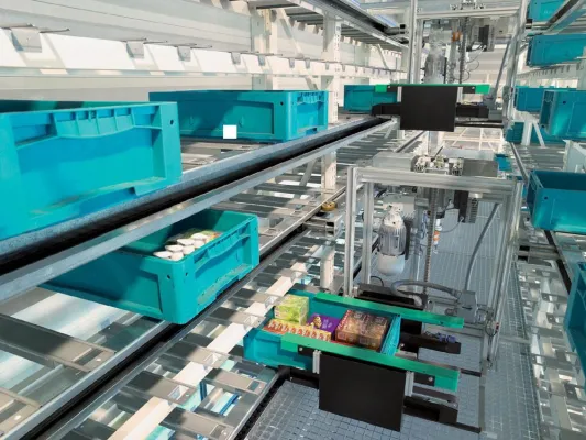 Vanderlande Industries erweitert Portfolio an Lagerungssystemen durch VARIOSTORE™ Regalbediengeräte Bild: Vanderlande Industries erweitert Portfolio an Lagerungssystemen durch VARIOSTORE™ Regalbediengeräte