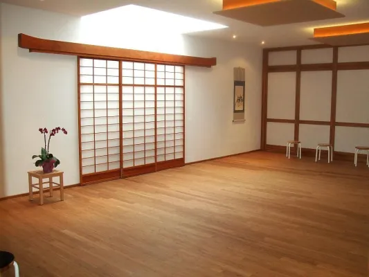 Bild: ZenHaus in München Dornach eröffnet - Zentrum für asiatische Heilkunst, QiGong, Zen-Meditation und Kunst