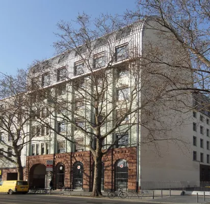 Bild: Frankfurt: Aengevelt vermittelt Bürofläche an Personaldienstleister PNT Consult & Training GmbH.