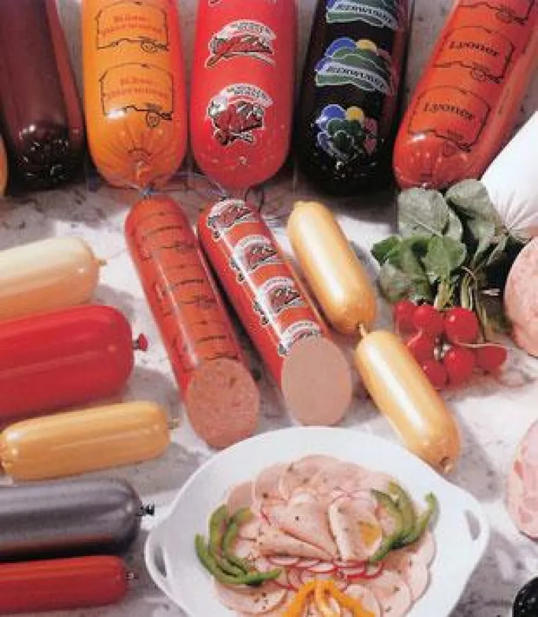 Wurstwaren ummantelt mit Kuda-Kunststoffdärmen