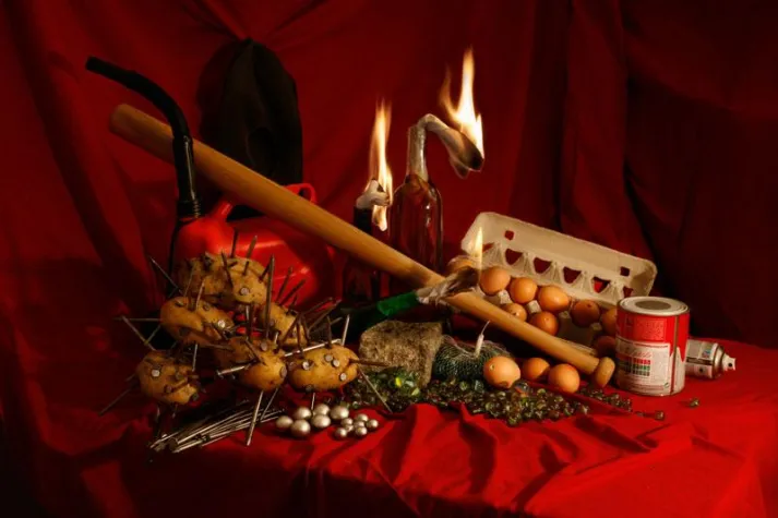 AUSSTELLUNG: "Die Revolution im Dienste der Poesie" - Fernando Sanchez Castillo, Democracia, Santiago Sierra Bild: AUSSTELLUNG: "Die Revolution im Dienste der Poesie" - Fernando Sanchez Castillo, Democracia, Santiago Sierra