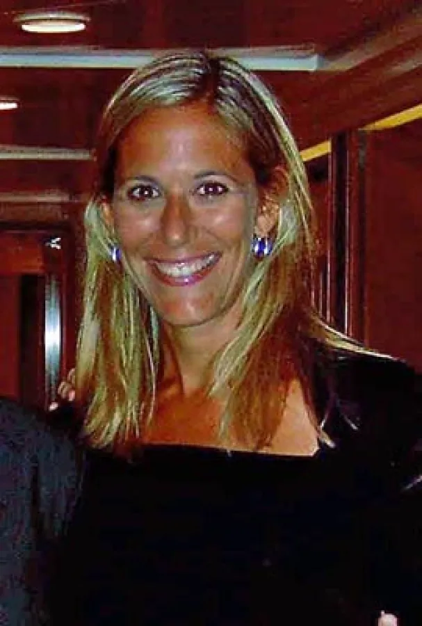 Stacy Small, namhafte Online Travel-Beraterin bei WOW Traveler