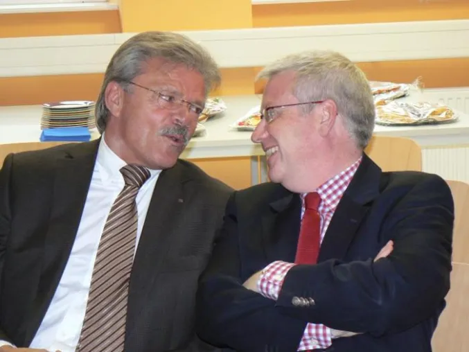 Bild: Bundestagsabgeordneter Fritz-Rudolf Körper besucht den Internationalen Bund e.V. (IB) in Idar-Oberstein