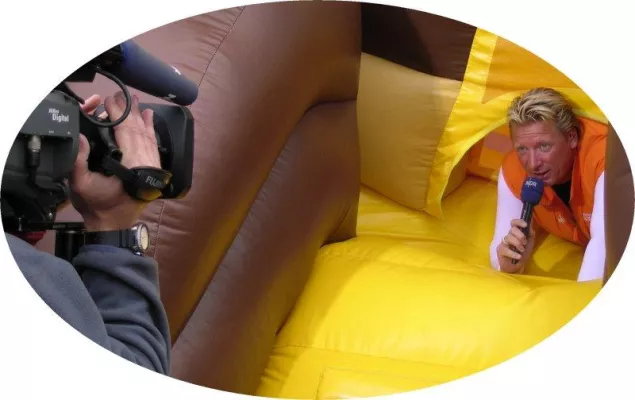 Piratenschiffstaufe mit dem NDR in Quakenbrück Bild: Piratenschiffstaufe mit dem NDR in Quakenbrück