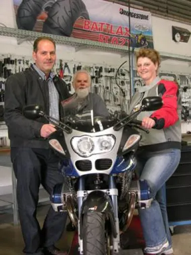 WÜDO am Flughafen macht weiter - Neustart beim BMW-Motorradspezialisten Bild: WÜDO am Flughafen macht weiter - Neustart beim BMW-Motorradspezialisten