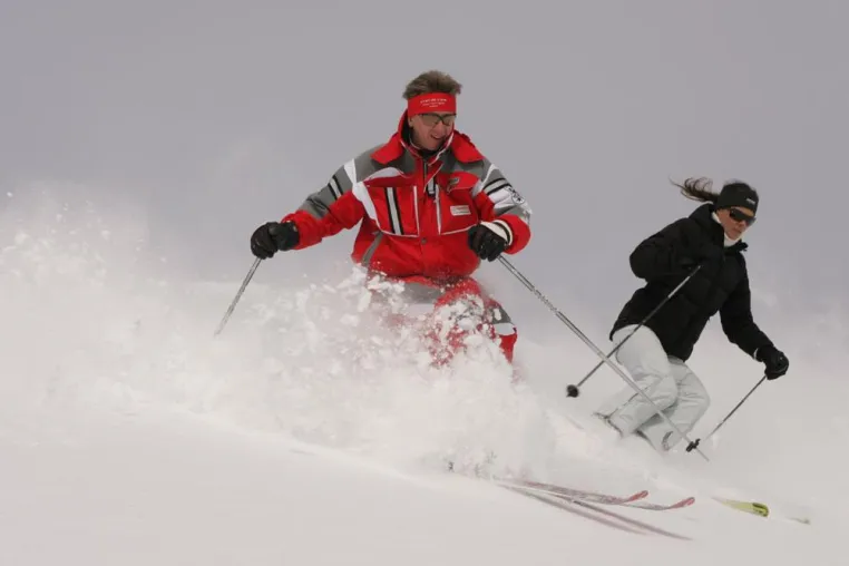 Freeride: Tiefschnee auf die abenteuerliche Art entdecken Bild: Freeride: Tiefschnee auf die abenteuerliche Art entdecken