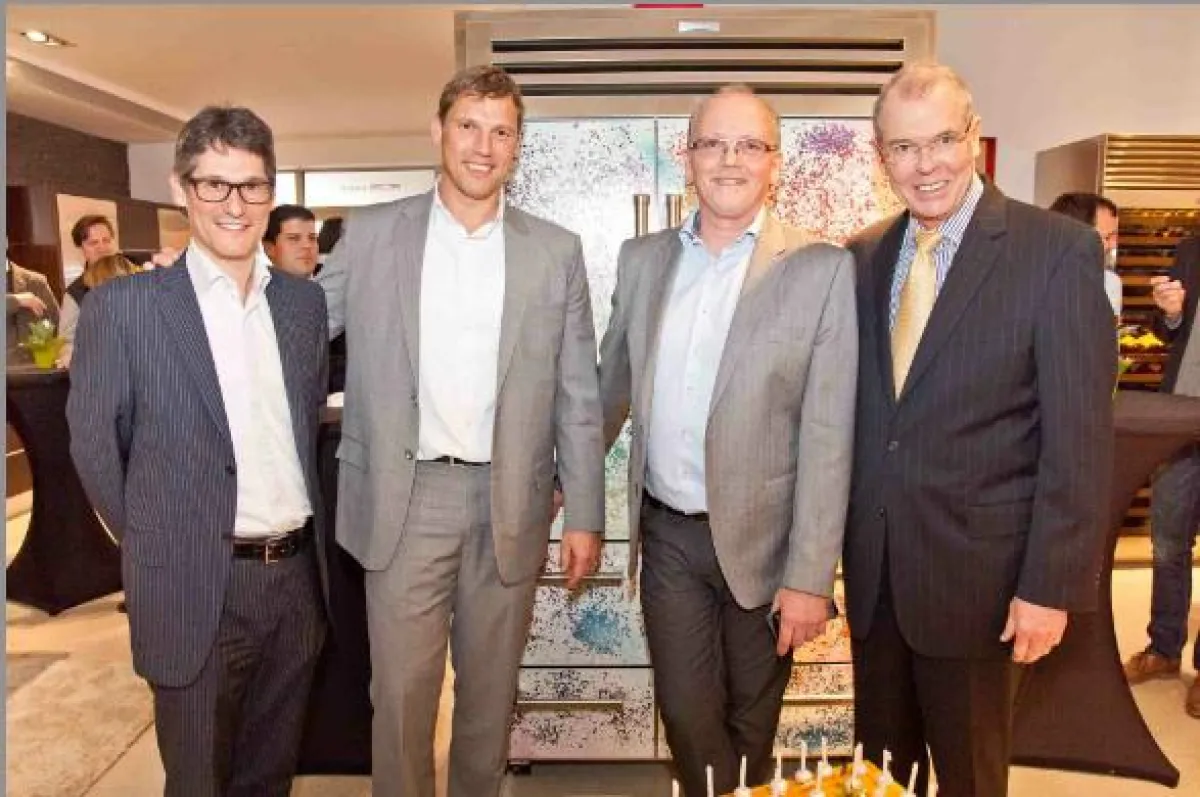 (v.l.n.r.) Robert Ambrosi (SZW), Jan Oetjen und Kersten Hoppe (coolGiants AG), Steve Dunlap (SZW)