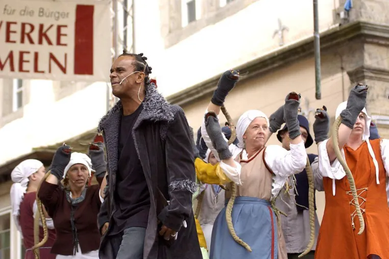 Musicals „RATS“ und „Münchhausen“: Positive Zwischenbilanz der Spielzeit 2007 für beide Musicals Bild: Musicals „RATS“ und „Münchhausen“: Positive Zwischenbilanz der Spielzeit 2007 für beide Musicals