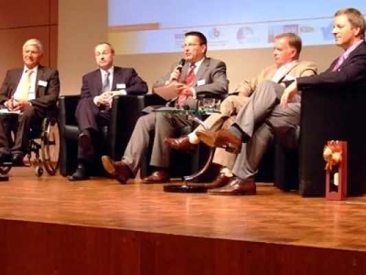 Bild: 5 x TOP für Masterplan und die EUFH