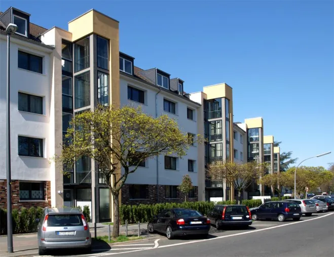 In der 4. Etage alt werden - Altersgerechte Bestandsmodernisierung der »Mieterschutz« eG Bild: In der 4. Etage alt werden - Altersgerechte Bestandsmodernisierung der »Mieterschutz« eG