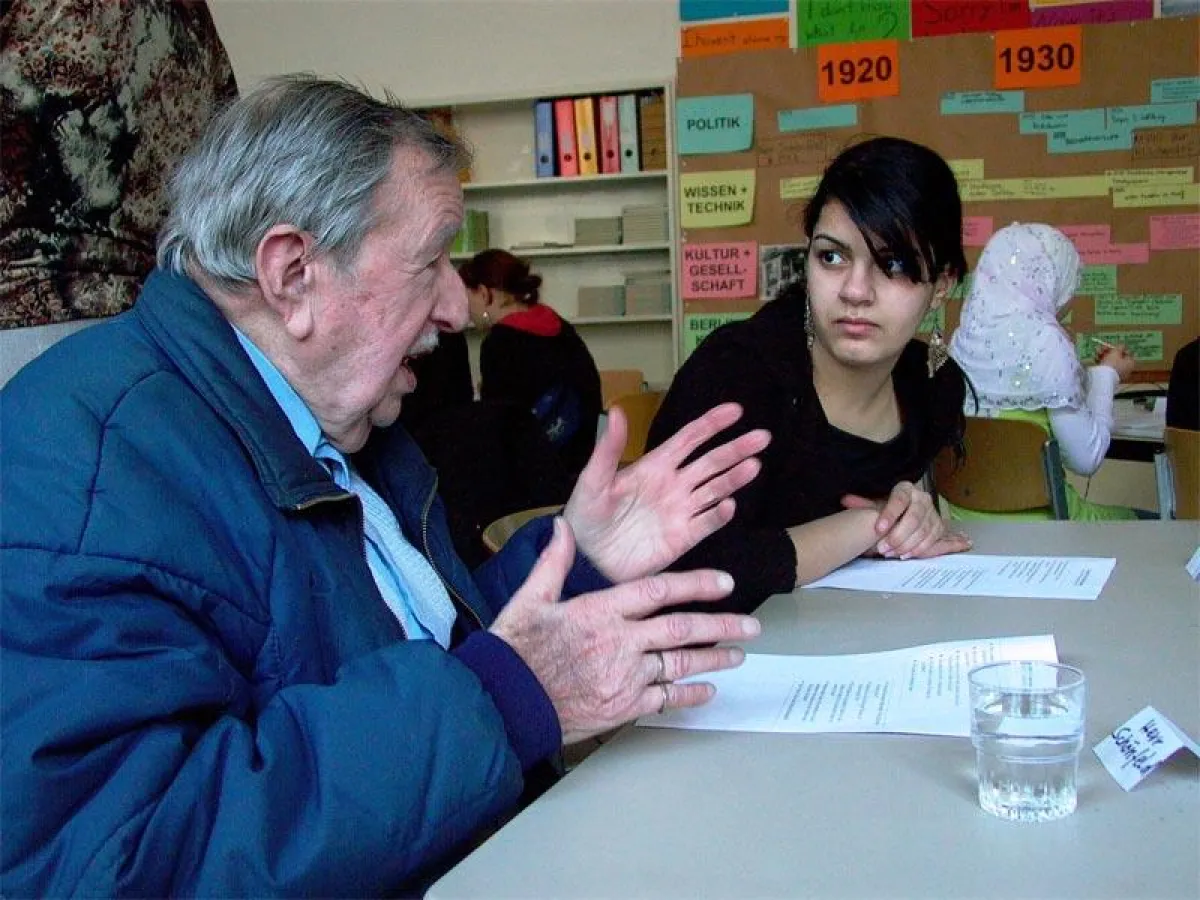 Generationen im intensiven Dialog miteinander