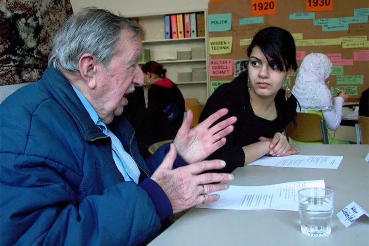 Bild: Generationen miteinander im Dialog - Bethesda Seniorenzentrum Berlin beim Aktionstag der ARD