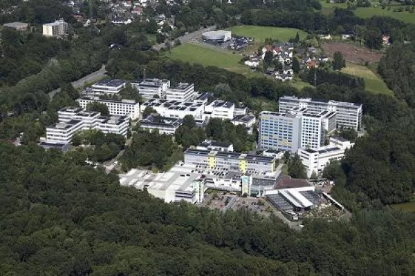 TechnologiePark Bergisch Gladbach bietet Datenraten von Datenraten von bis zu 500 Mbit/s Bild: TechnologiePark Bergisch Gladbach bietet Datenraten von Datenraten von bis zu 500 Mbit/s