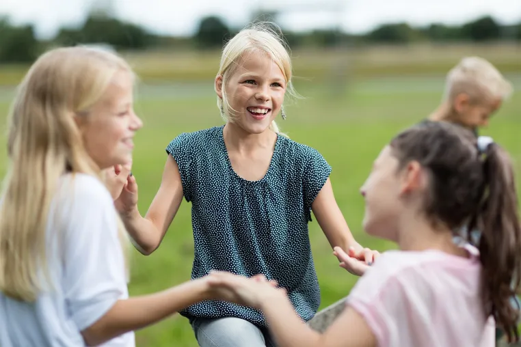 Schiefe Zähne bei Kindern: Wann sollten Eltern aufmerksam werden? Bild: Schiefe Zähne bei Kindern: Wann sollten Eltern aufmerksam werden?