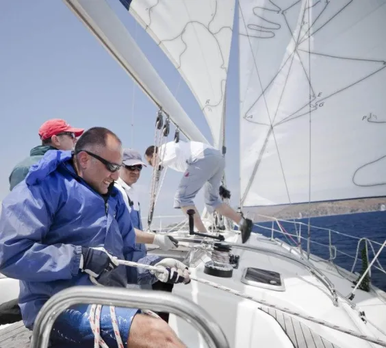 Bild: Der optimale Trimm – Schlaue Segel für Regatta- und Fahrtensegler