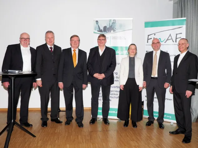 IfKom: Eine digitale Gesellschaft muss sich ethischen Ansprüchen stellen Bild: IfKom: Eine digitale Gesellschaft muss sich ethischen Ansprüchen stellen