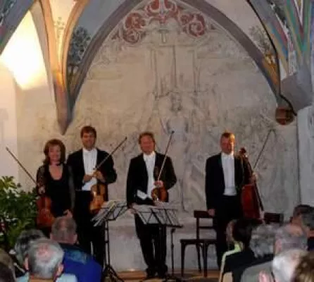 Bild: Sommerkonzerte im gediegenen Ambiente unter den Gipfeln des Karwendel