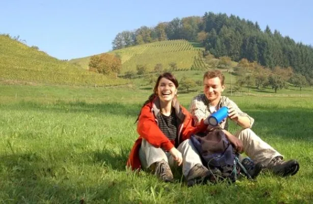 Bild: Pilgern ohne Gepäck auf dem Jakobusweg