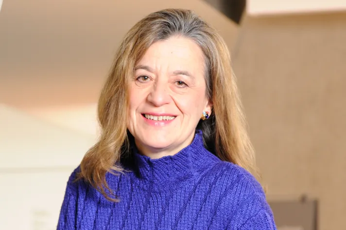 Bild: Anna Balazs erhält Gutenberg Research Award 2025