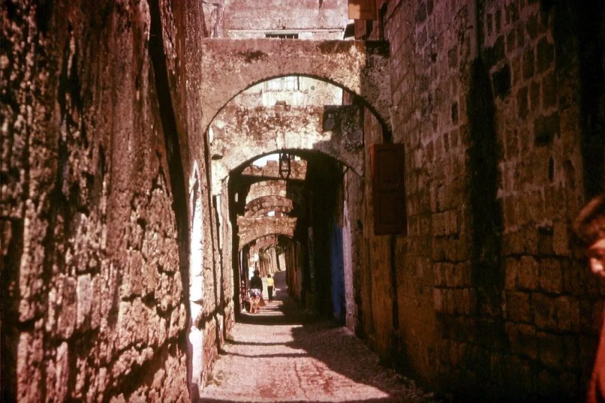 Altstadt-Gasse auf der Insel Rhodos