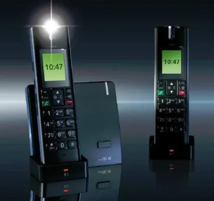 Bild: Das neue Humantechnik-Schwerhörigentelefon freeTEL III im revEAR Shop