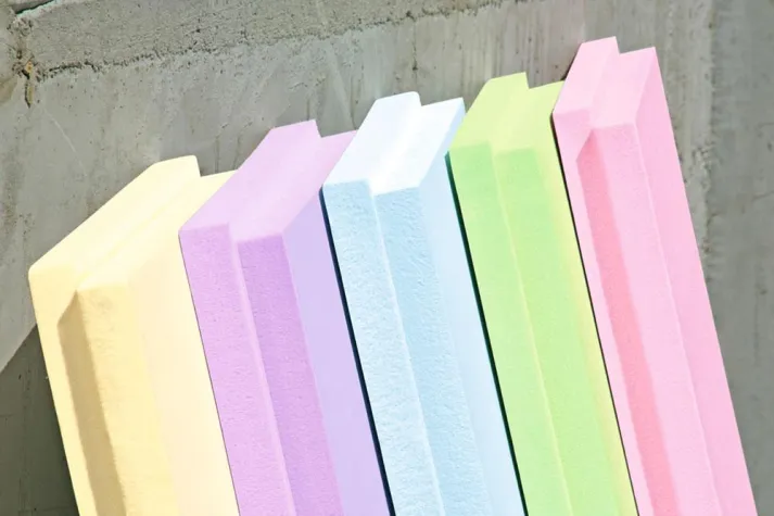 Neuer Wärme-Schutzmantel fürs Dach Bild: Neuer Wärme-Schutzmantel fürs Dach