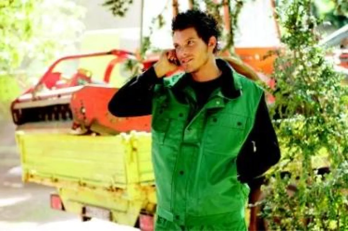 Die richtige Bekleidung ist für Handwerk-Profis und Heimwerker unverzichtbarer Arbeitsschutz!  (Foto: Klokow Industrietechnik GmbH