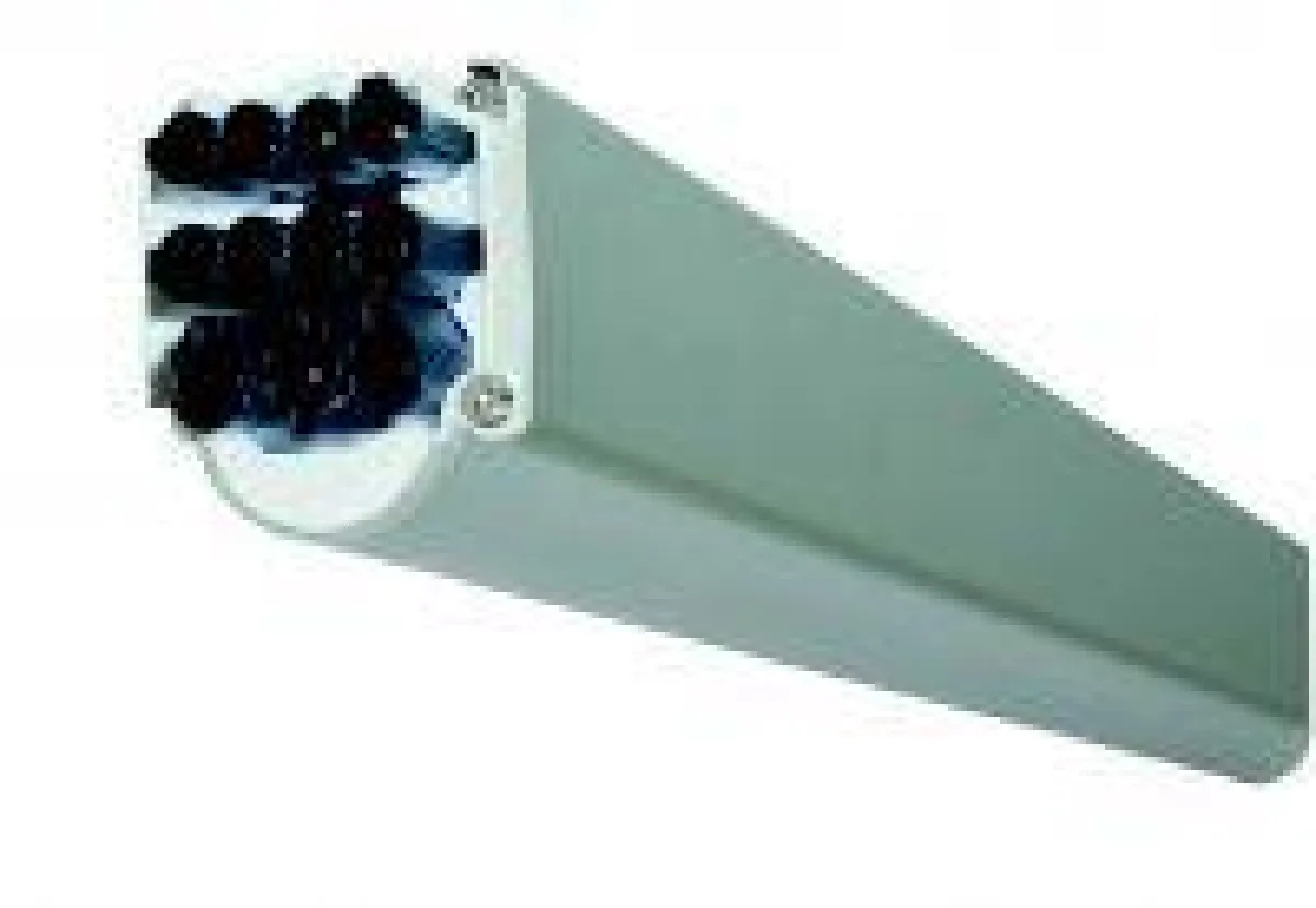 Das LED-Hallen-Lichtband Indox der Wasco GmbH ist zugeschnitten auf die Anforderungen in der Industrie und Logistik. Foto: Wasco