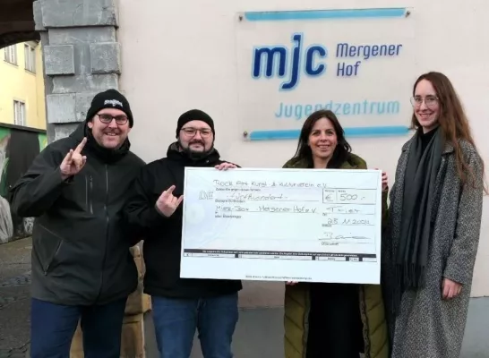 Rock Art Trier e.V. überreicht Spende, erhält Förderbescheid und zieht positive Jahresbilanz Bild: Rock Art Trier e.V. überreicht Spende, erhält Förderbescheid und zieht positive Jahresbilanz