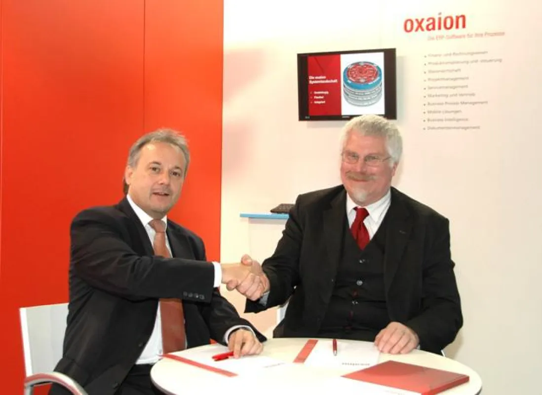 Peter Thurner, Geschäftsführer Trubiquity und Uwe Kutschenreiter, Vorstand oxaion ag