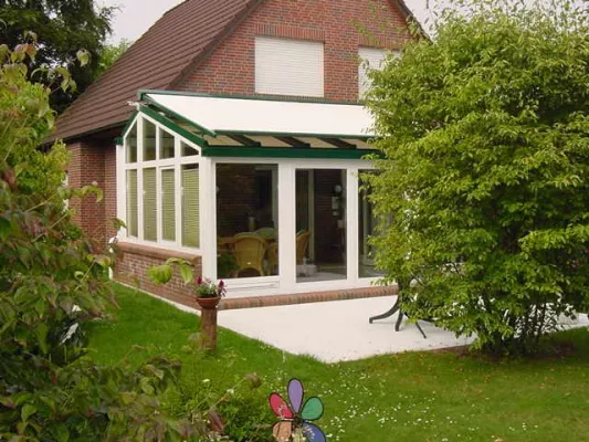 Bild: Der Wintergarten und das Zusammenspiel von Lüftung und Beschattung