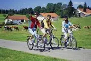 Mit dem E-Bike durch das Weserbergland Bild: Mit dem E-Bike durch das Weserbergland