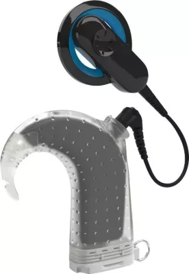 Bild: Cochlear™ Nucleus® Aqua+ ist die erste wasserdichte CI-Lösung, die hinter dem Ohr getragen wird