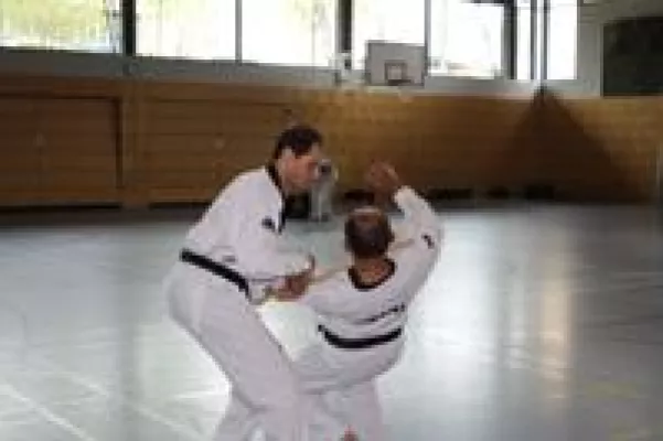 Bild: Lerne dich zu verteidigen