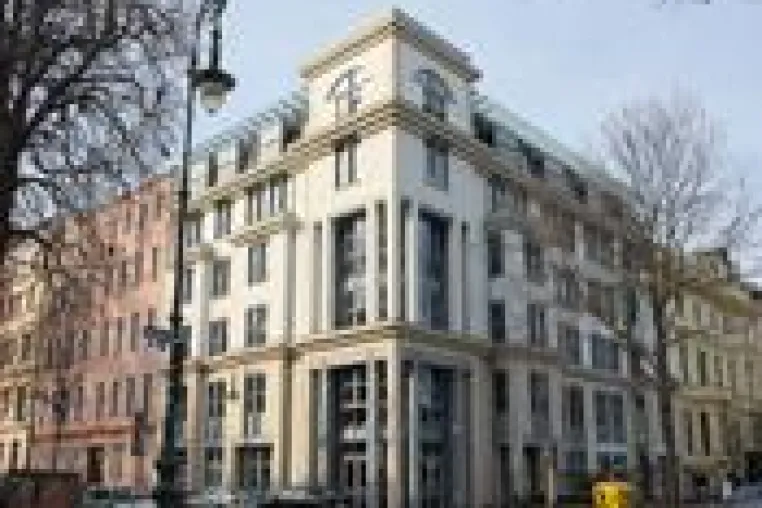 Bild: DIP-Partner AENGEVELT vermittelt der Krankenkasse BARMER neuen Standort in Magdeburg