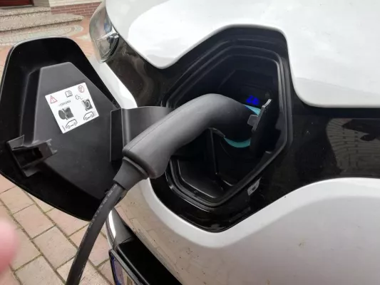 Bild: moin Energie: Halbe Steuer für Elektro-Dienstwagen