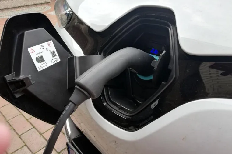 moin Energie: Halbe Steuer für Elektro-Dienstwagen Bild: moin Energie: Halbe Steuer für Elektro-Dienstwagen