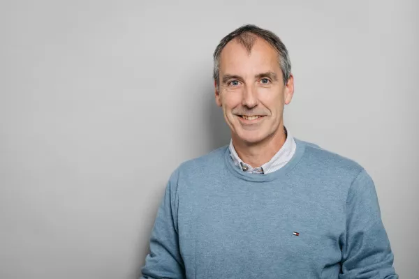 Einblicke in die Nanowelt: Volker Deckert erhält Lamb Award 2025 Bild: Einblicke in die Nanowelt: Volker Deckert erhält Lamb Award 2025